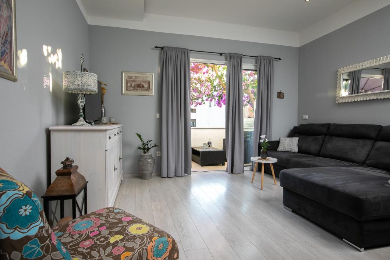 Apartmani Dijana Podgora Exteriör bild