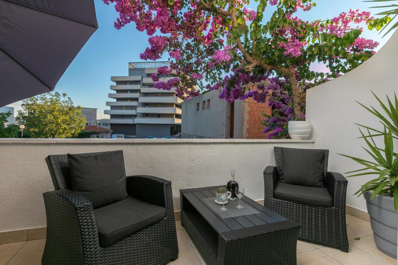 Apartmani Dijana Podgora Exteriör bild