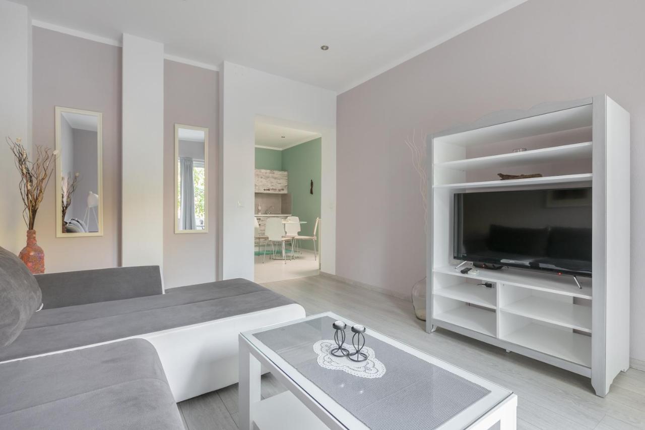Apartmani Dijana Podgora Exteriör bild