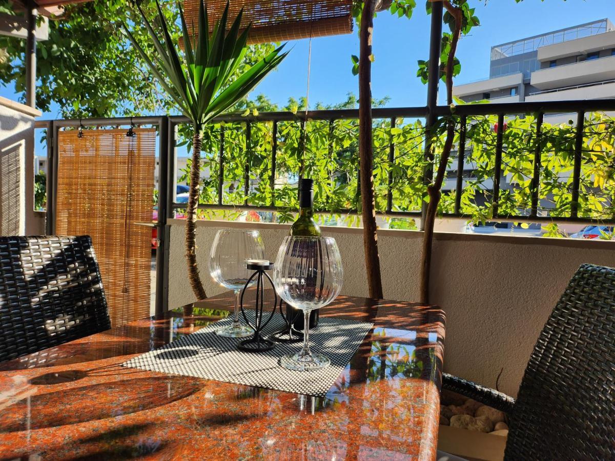 Apartmani Dijana Podgora Exteriör bild