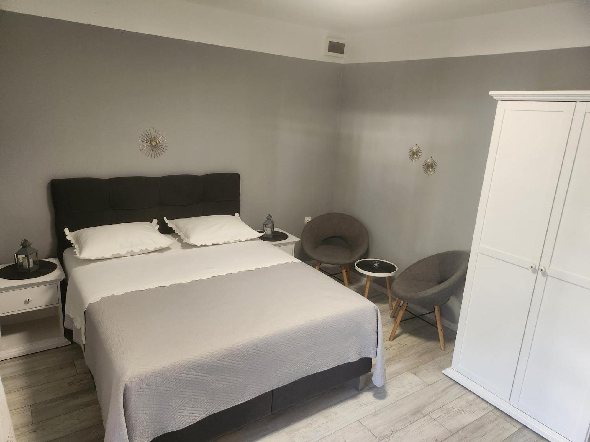 Apartmani Dijana Podgora Exteriör bild