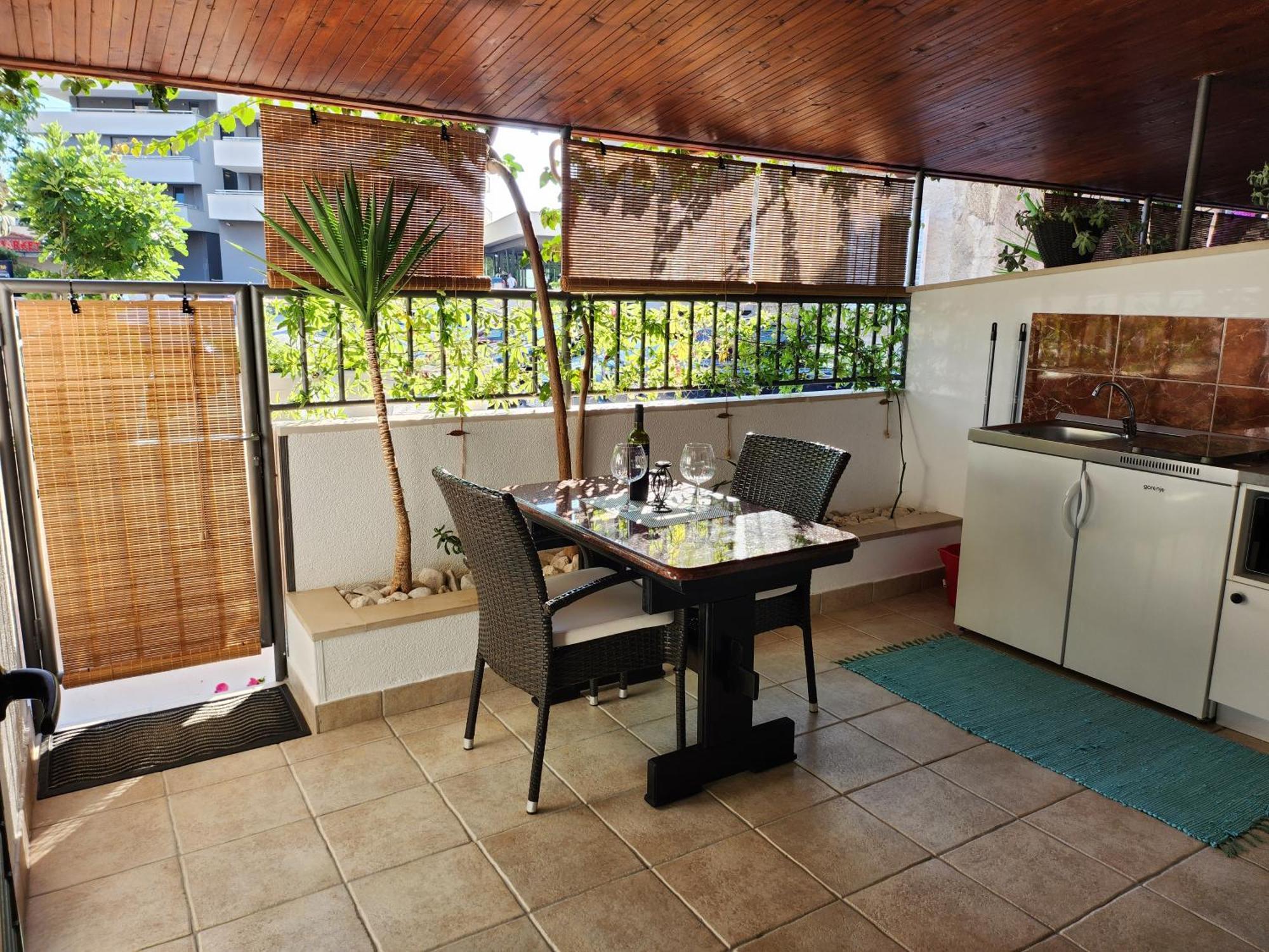 Apartmani Dijana Podgora Exteriör bild
