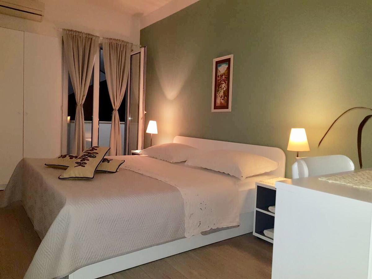 Apartmani Dijana Podgora Exteriör bild